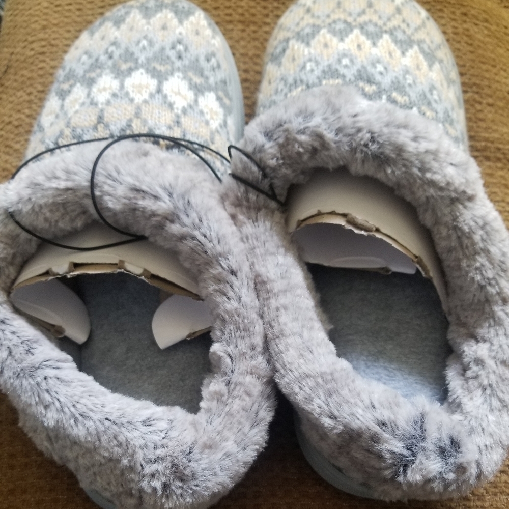 Cozy Slippers - Picture 2 of 4